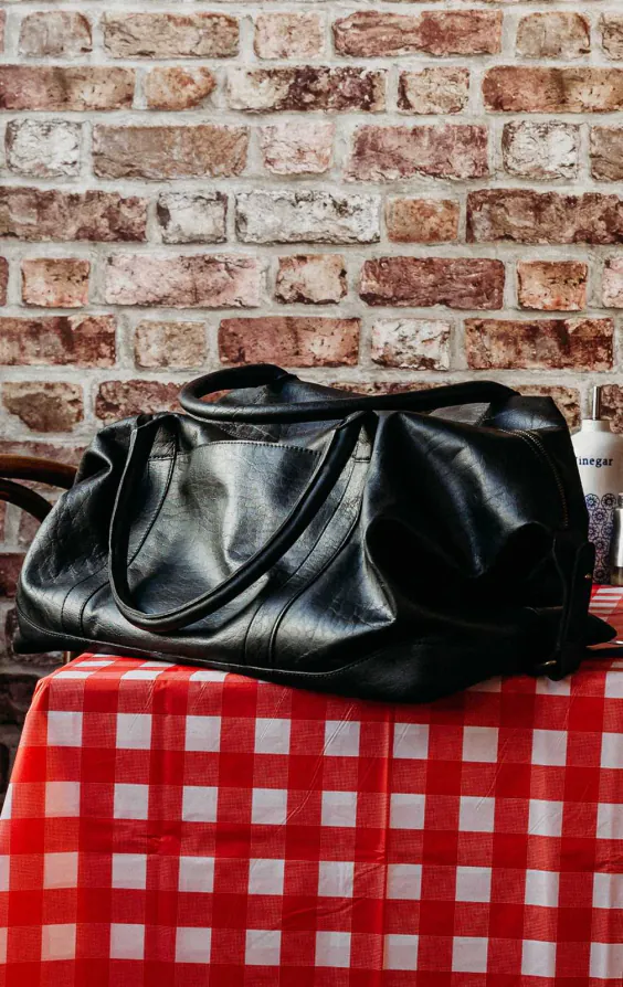 Black Leather Holdall - photo 4 Black Leather Holdall - photo 4
